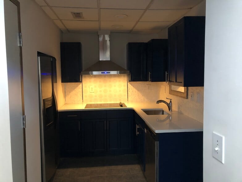 More Photos Of 500 Bishop St, Atlanta Theater Concert Hall For Lease