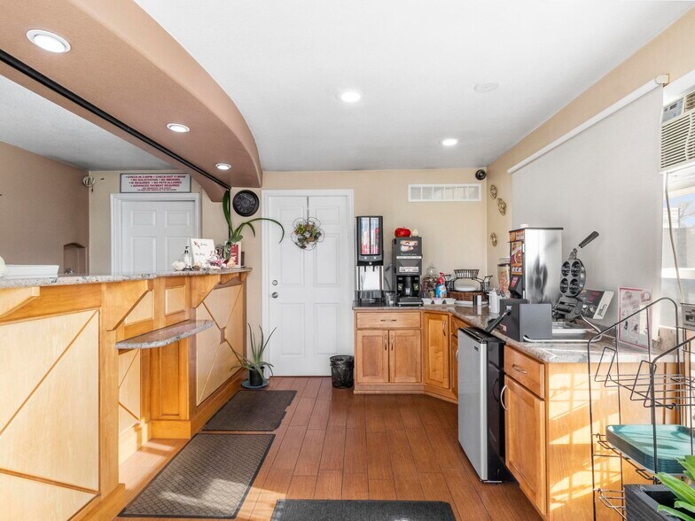 More Photos Of 1349 Idaho St, Elko Hotel For Sale