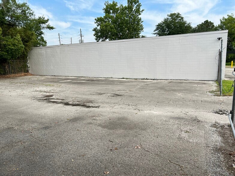More Photos Of 1602 Arcadia Pl, Jacksonville Warehouse For Lease