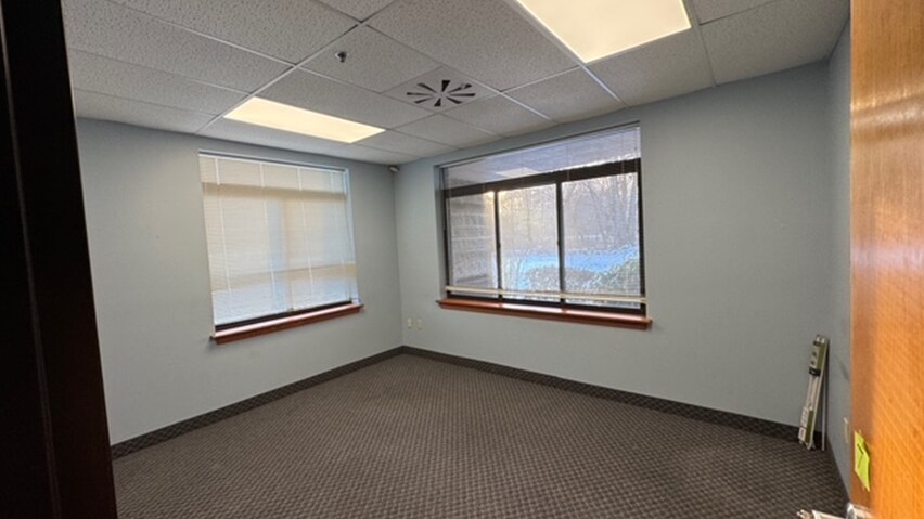 More Photos Of 270 Benton Dr, East Longmeadow Medical For Lease
