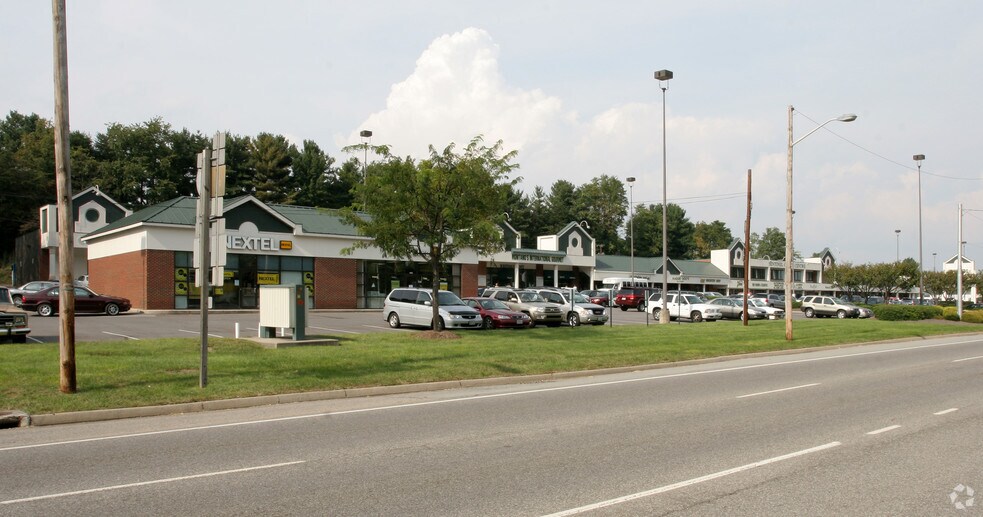 More Photos Of I-581 @ I-581 & Rte. 220 & Franklin Rd., Roanoke Unknown For Lease