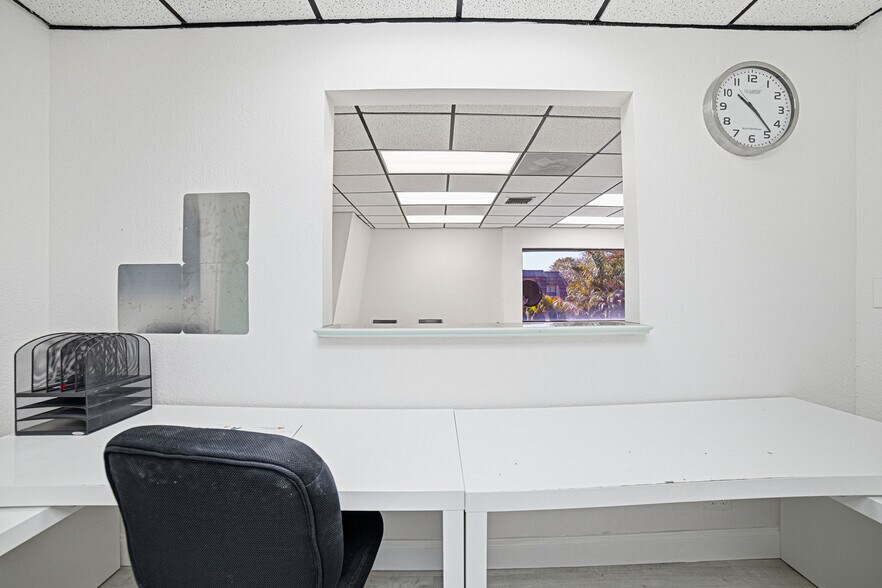 More Photos Of 2929 N University Dr, Coral Springs Medical For Sale