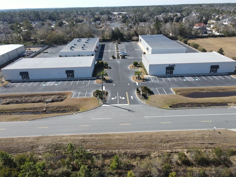 More Photos Of 300 Commerce Center Dr, Brunswick Warehouse For Sale