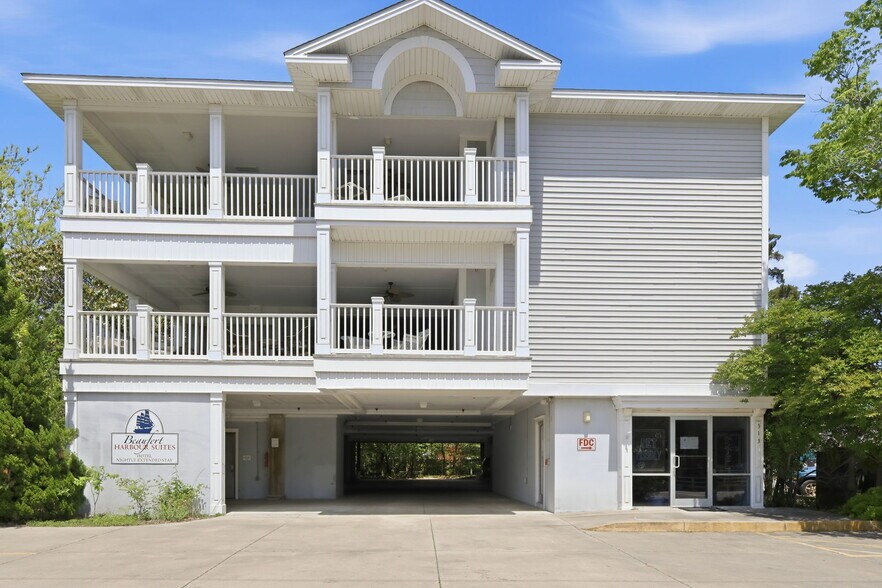 More Photos Of 313 Cedar St, Beaufort Apartments For Sale