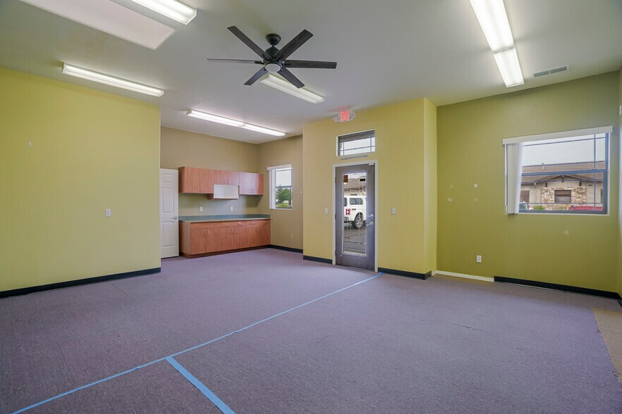 More Photos Of 3107 Clearwater Dr, Prescott Office For Sale