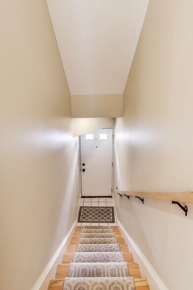 More Photos Of 1324 10th St NW, Washington Apartments For Sale