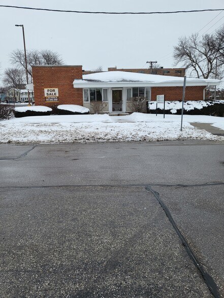 Primary Photo Of 302 W Campbell St, Arlington Heights Office For Sale