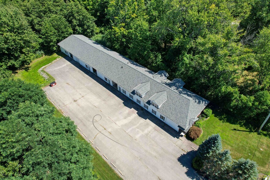 More Photos Of 3375 Blackmore Rd, Perry Light Manufacturing For Sale