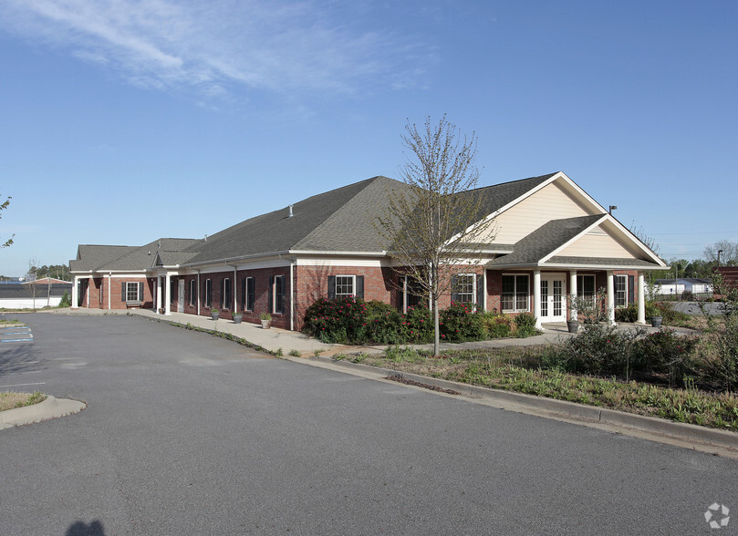 Primary Photo Of 9 Medical Dr NE, Cartersville Medical For Lease