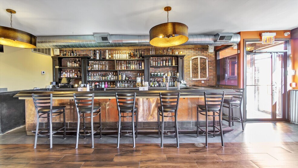 1711 New York Ave, Huntington Station, NY 11746 - Restaurant For Sale