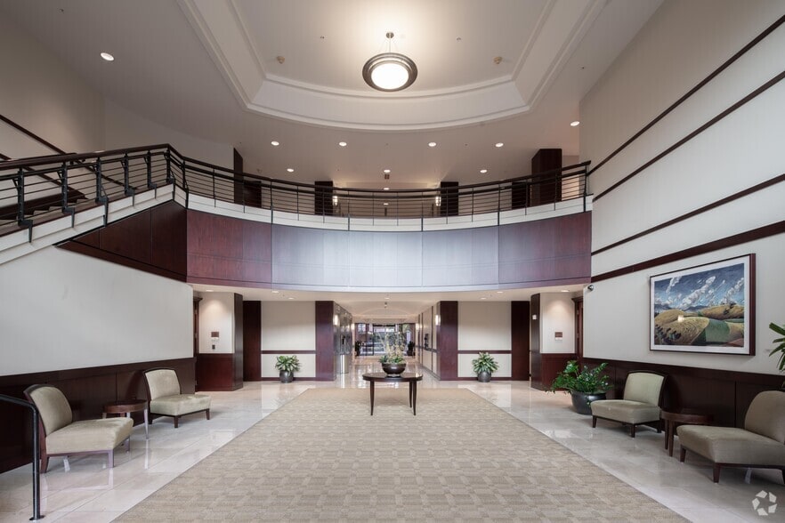 More Photos Of 4949 Meadows Rd, Lake Oswego Unknown For Sale