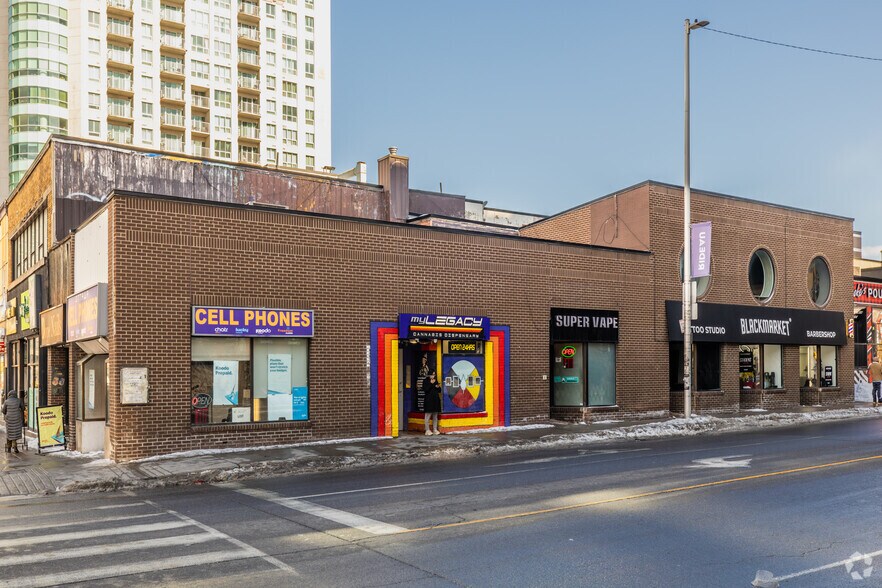 Primary Photo Of 168 Rideau St, Ottawa Storefront For Lease