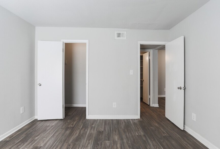 More Photos Of 2135 Godby Rd, College Park Apartments For Sale