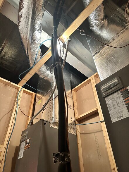 More Photos Of 138 Live Oak St, Marlin Storefront Retail Office For Sale