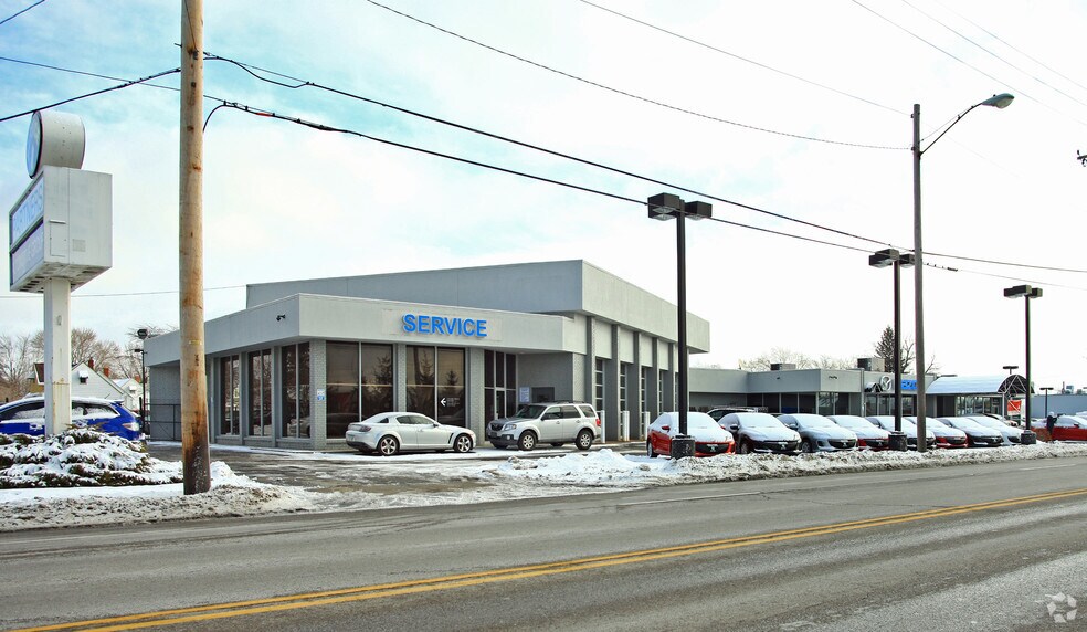 More Photos Of 11 Broadway Ave, Bedford Auto Dealership For Sale