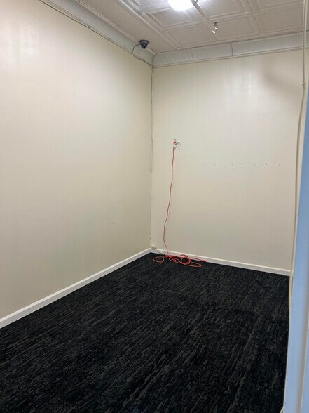More Photos Of 2935 3rd Ave, Bronx Storefront Retail Office For Lease