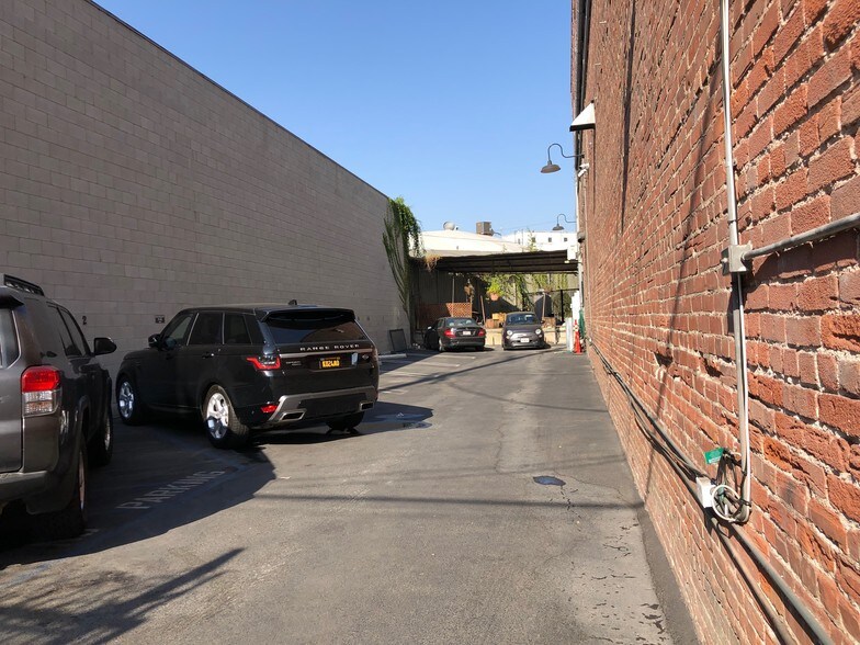 More Photos Of 811-815 Traction Ave, Los Angeles Loft Creative Space For Lease