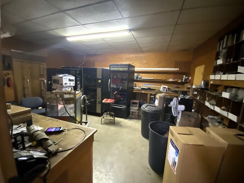 More Photos Of 2400 S Business 45, Corsicana Industrial For Sale