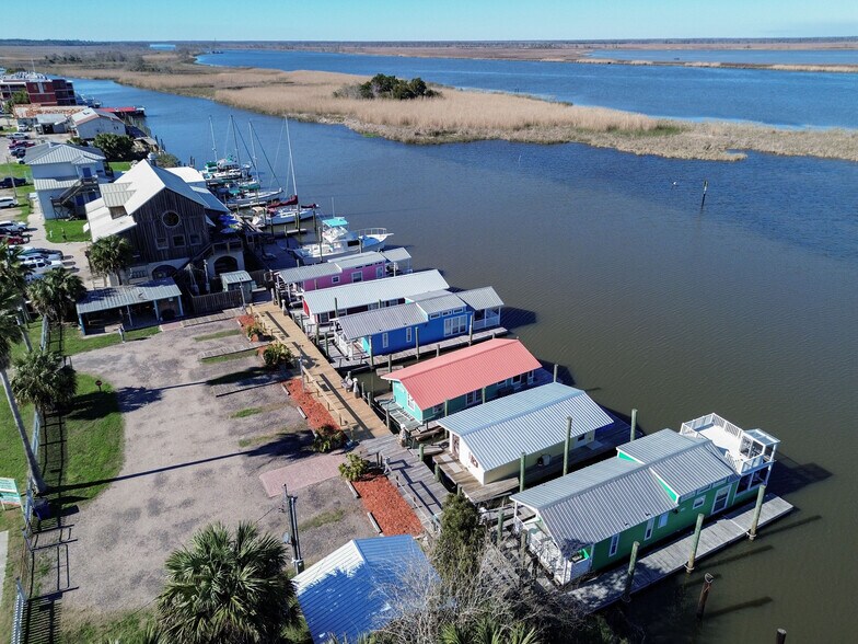 More Photos Of 309 Water St, Apalachicola Marina For Sale