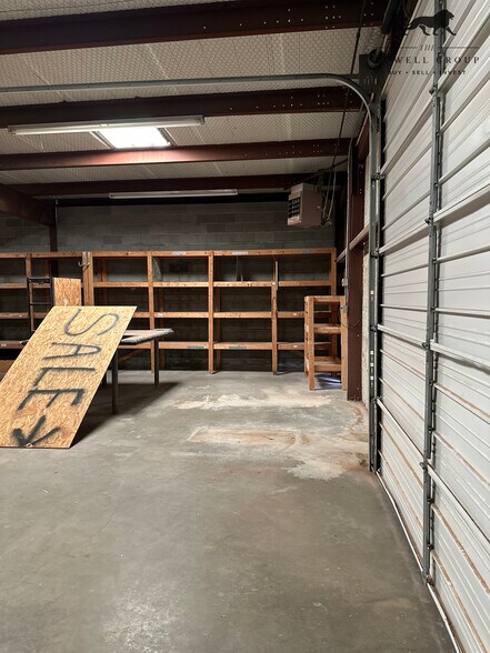 More Photos Of 5929 50th St, Lubbock Service For Lease