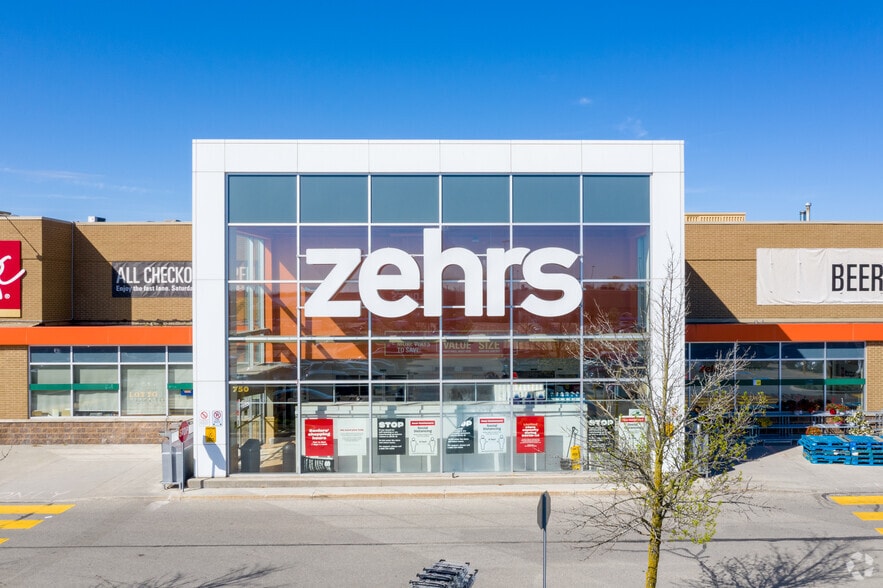 More Photos Of 245 Strasburg Rd, Kitchener Unknown For Lease