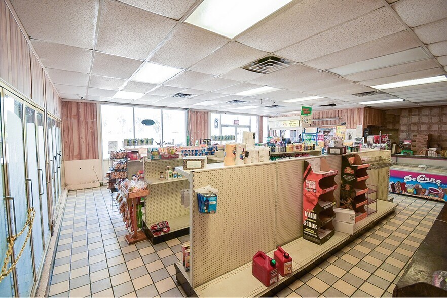More Photos Of 2005 North St, Ashburn Truck Stop For Sale
