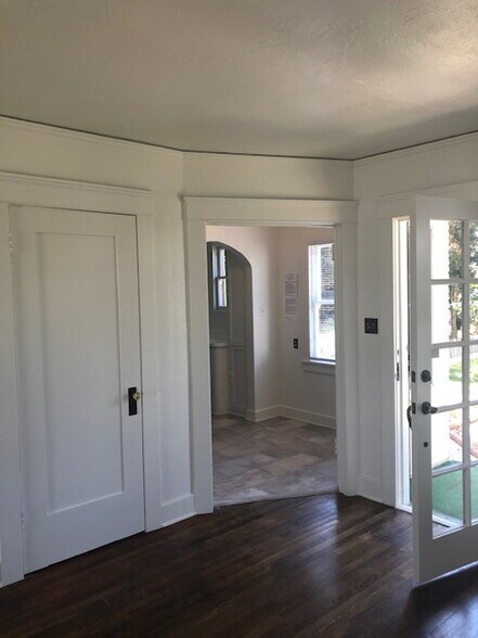 More Photos Of 1053-1065 E Santa Clara St, Ventura Apartments For Sale