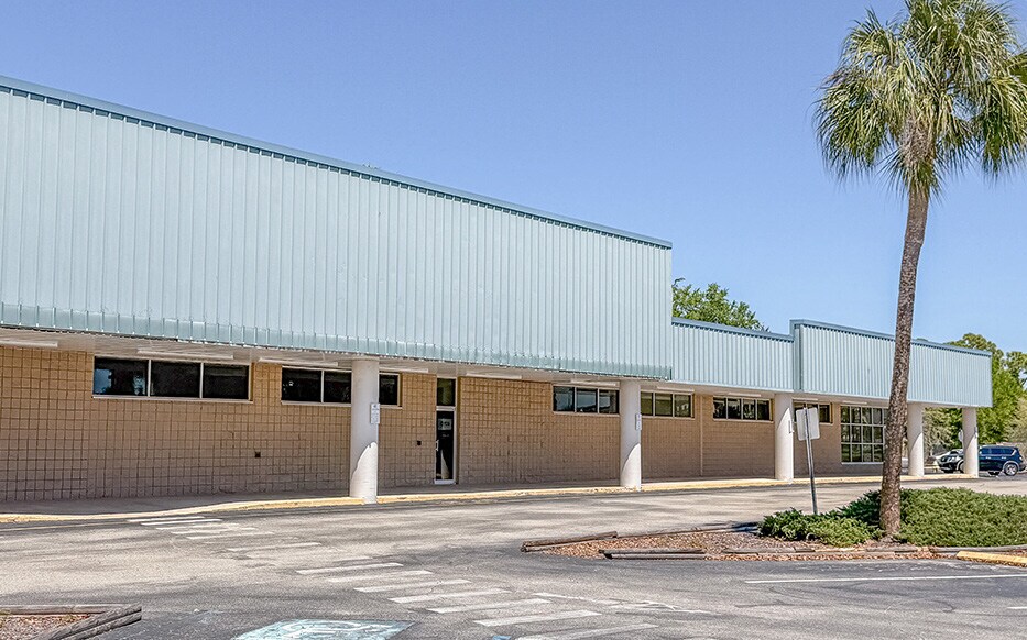 More Photos Of 6351 Bayshore Rd, North Fort Myers Unknown For Lease