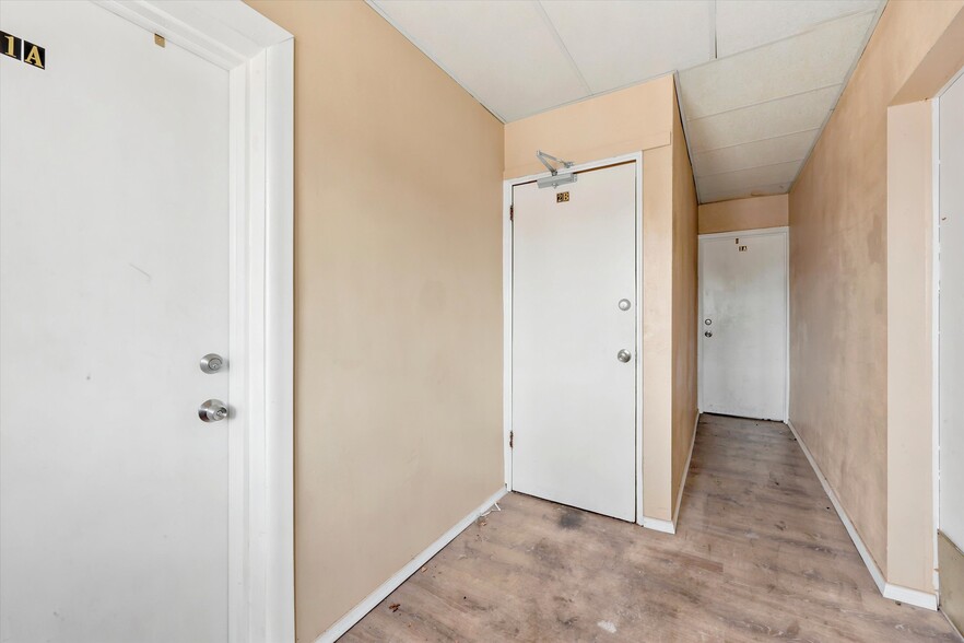 More Photos Of 401 S Springfield Rd, Clifton Heights Storefront Retail Residential For Sale