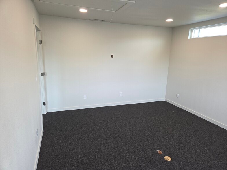 More Photos Of 15455 SE 94th Ave, Happy Valley Office For Lease