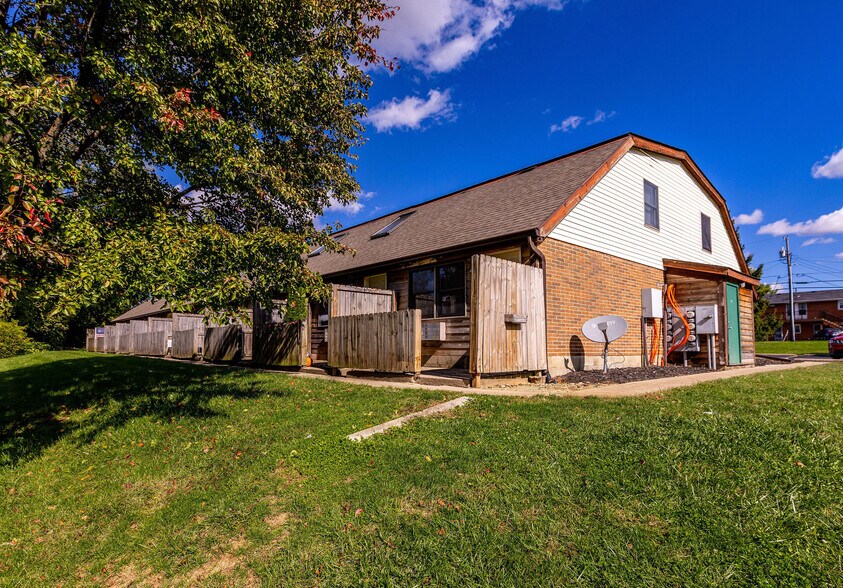More Photos Of 207 W Funderburg Rd, Fairborn Apartments For Sale