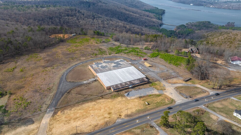 More Photos Of 5759 Tammy Little Dr, Section Warehouse For Sale