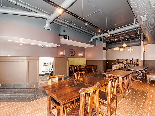 More Photos Of 4651 N Greenview Ave, Chicago Apartments For Lease