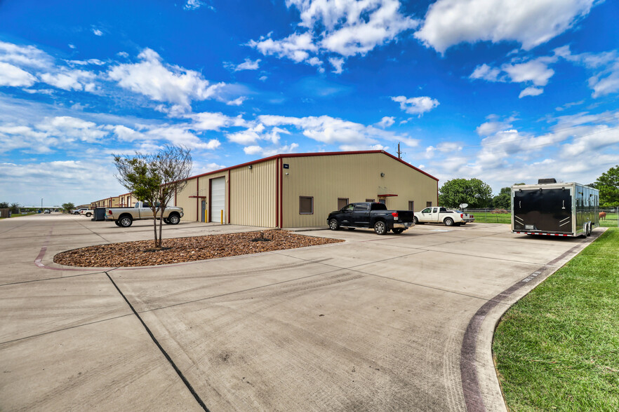 Primary Photo Of 2000 Katy Spring Cir, Katy Warehouse For Lease