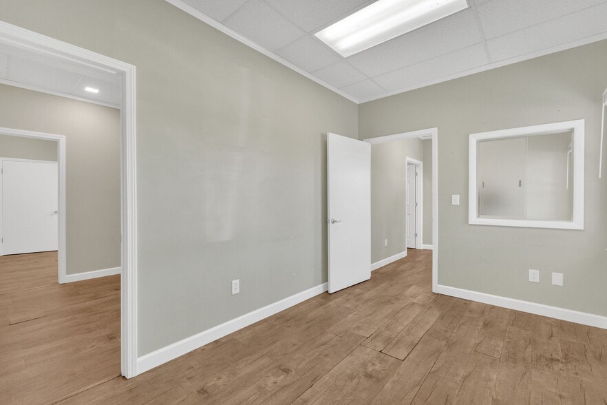 More Photos Of 401 E Myrtle, Johnson City Freestanding For Sale