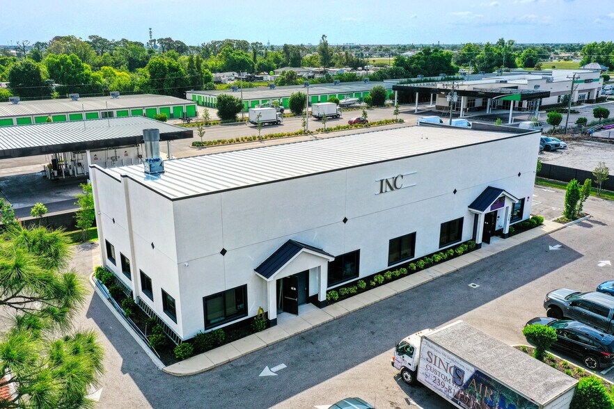 Primary Photo Of 329 NE 3rd Ave, Cape Coral Showroom For Sale