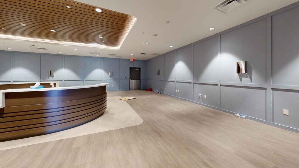 More Photos Of 5901 W Waco Dr, Waco Medical For Sale