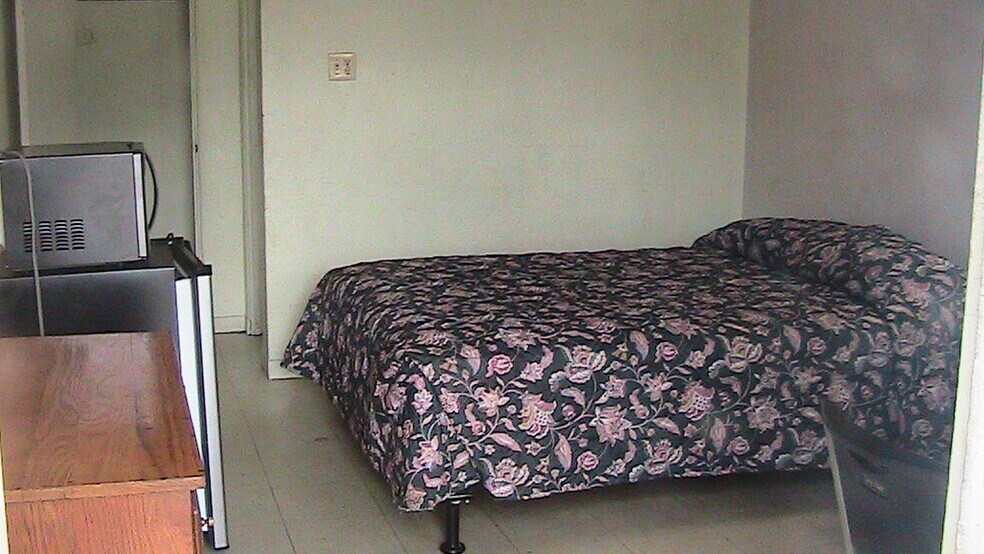 More Photos Of 1011 S Ridgewood Ave, Daytona Beach Hospitality For Sale