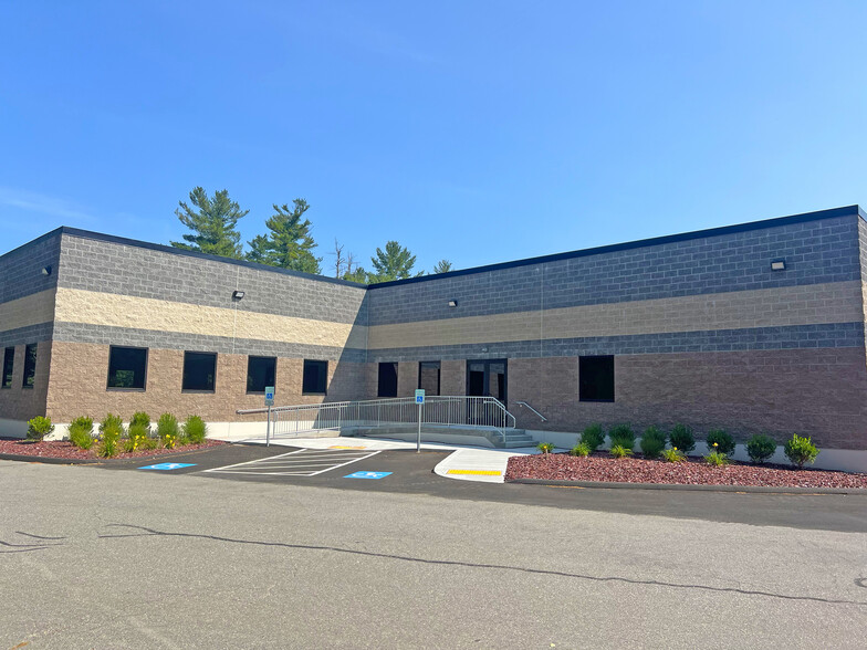 Primary Photo Of 9 Northwestern Dr, Salem Light Manufacturing For Lease