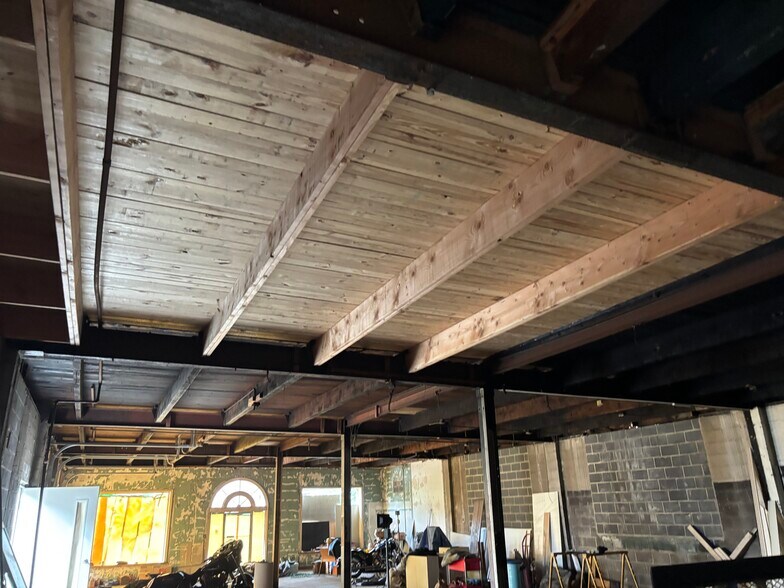 More Photos Of 12621-12631 Larchmere Blvd, Cleveland Apartments For Lease