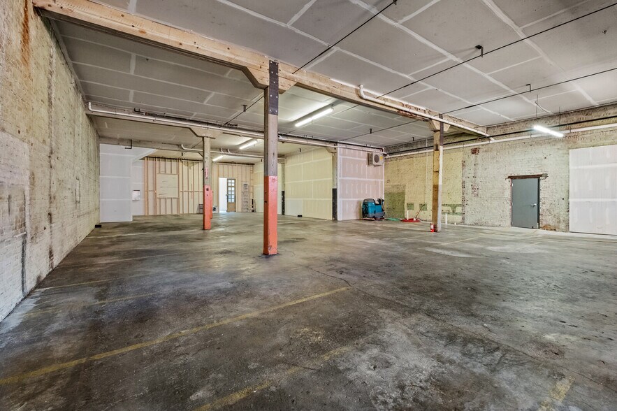 More Photos Of 124 S Joplin Ave, Joplin Warehouse For Sale