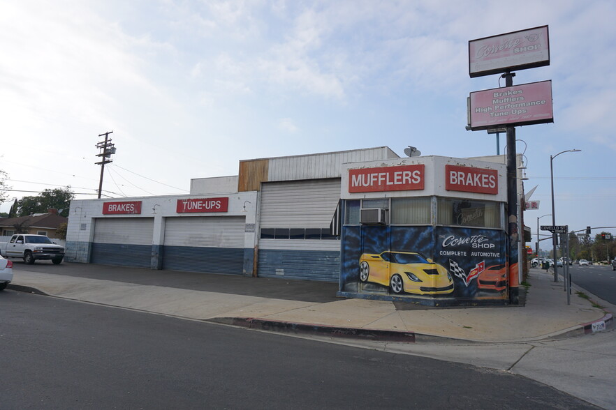 Primary Photo Of 7537 Topanga Canyon Blvd, Canoga Park Auto Repair For Sale