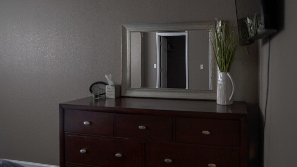 More Photos Of 2500 Ridgeland Cir, Pocahontas Apartments For Sale