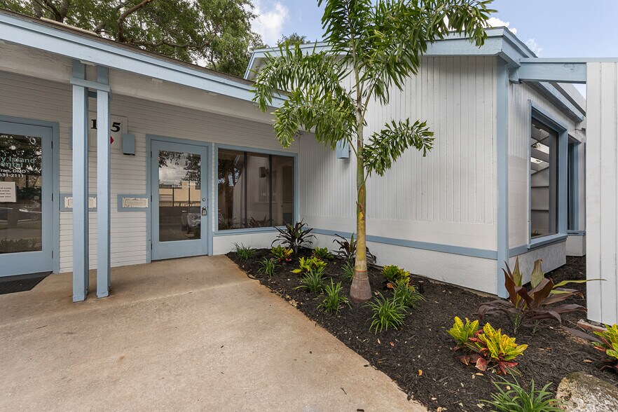 More Photos Of 195 S Courtenay Pky, Merritt Island Office For Lease