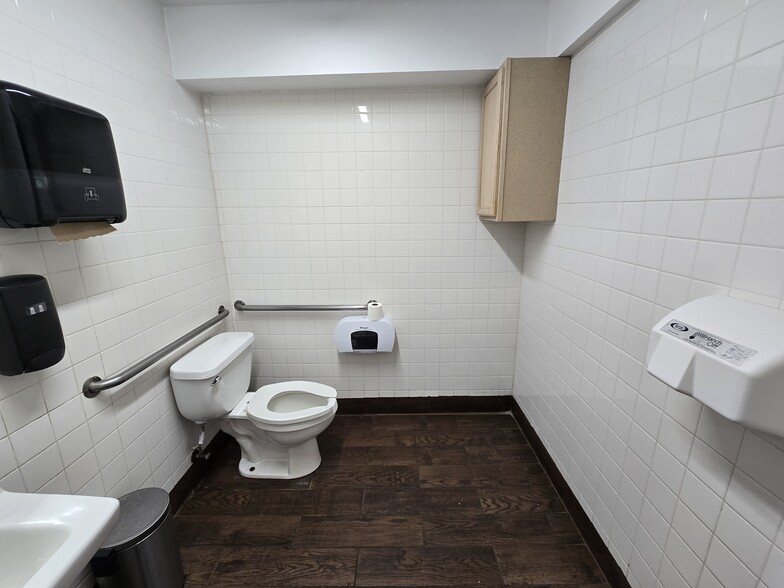 More Photos Of 224 Sparta Ave, Sparta Restaurant For Sale