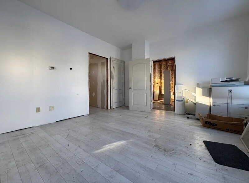 More Photos Of 113 Hawley St, Binghamton Office Residential For Lease