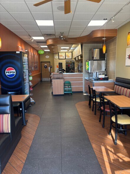 More Photos Of 635 N Main St, Corona General Retail For Lease