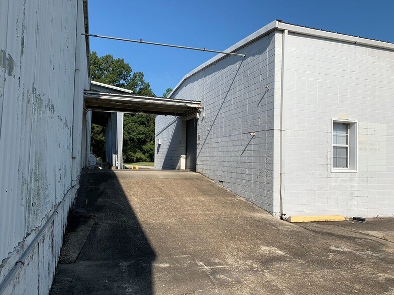 More Photos Of 218 Springfield Rd, Baton Rouge Warehouse For Sale
