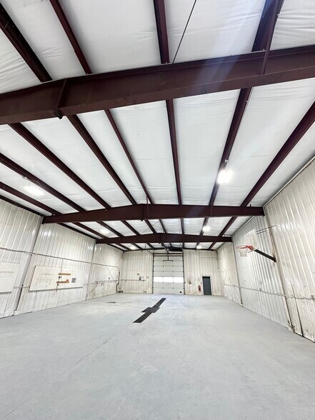 More Photos Of 5920 W Yellowstone Hwy, Casper Warehouse For Lease