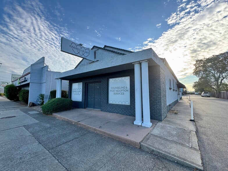 More Photos Of 2665 Bechelli Ln, Redding Office For Lease